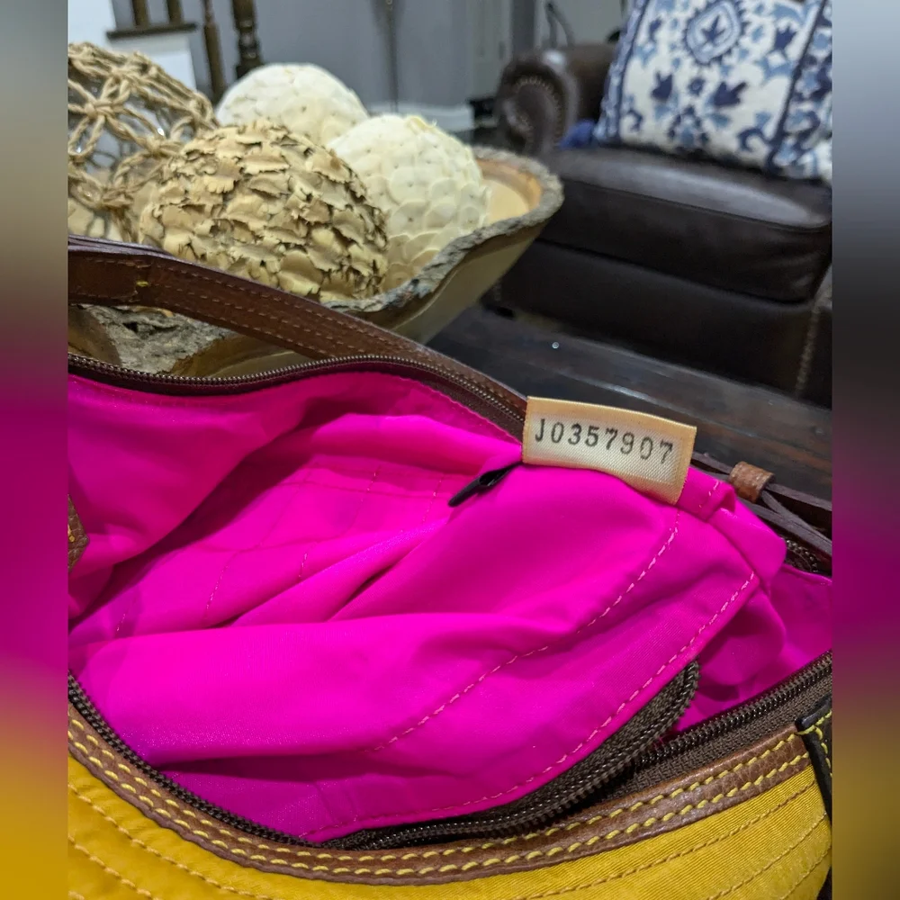 Dooney & Bourke bag - Picture 5 of 10